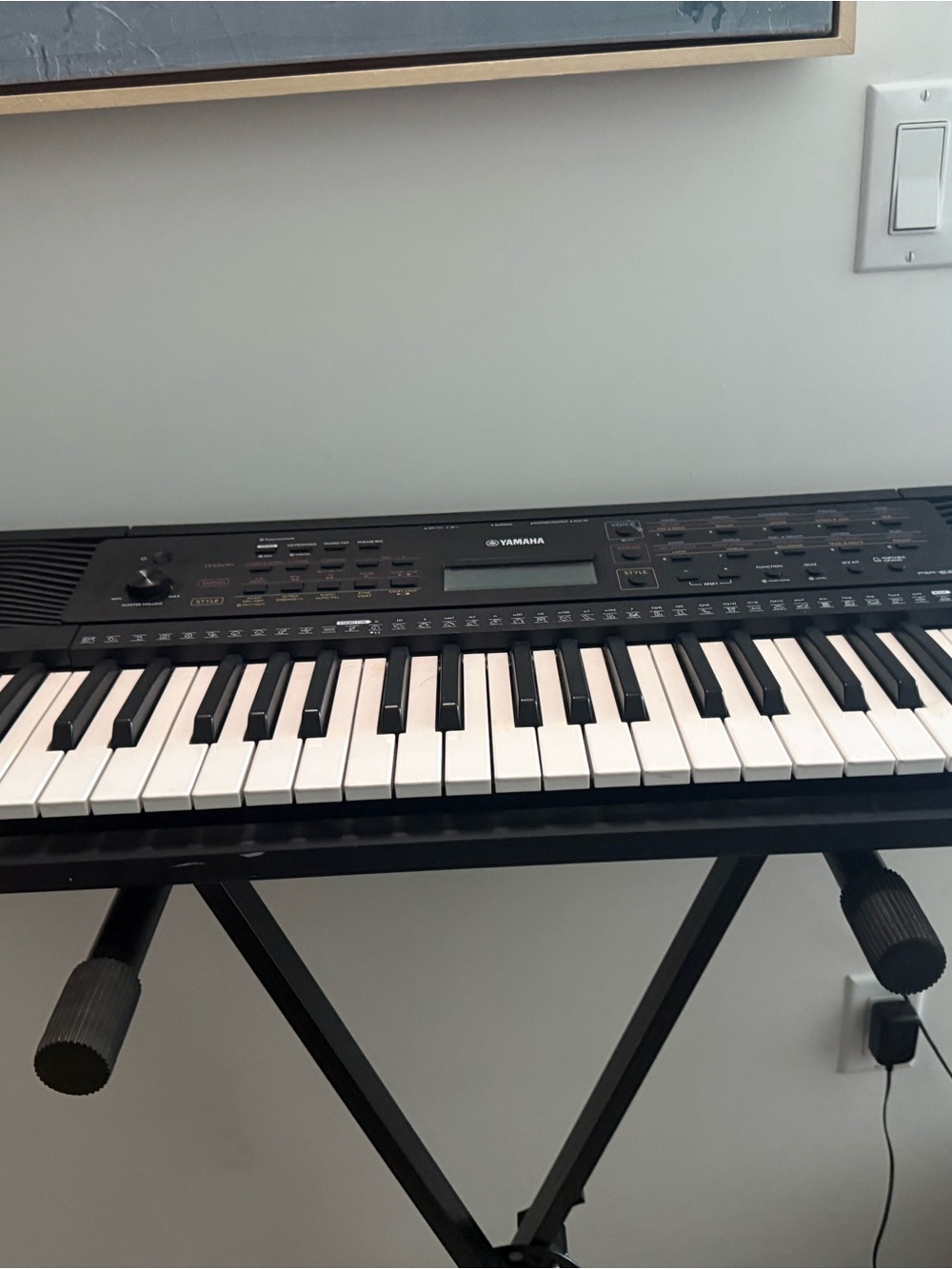 Yamaha Black and White Digital Keyboard Portable Synth